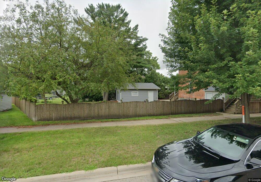 817 14th Ave, Menominee, MI 49858 - photo 1