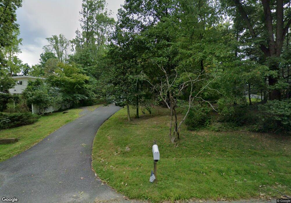 11714 Karen Dr, Potomac, MD 20854 - photo 1