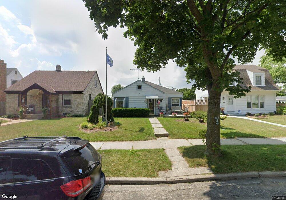 4207 S 2nd St, Milwaukee, WI 53207 - photo 1