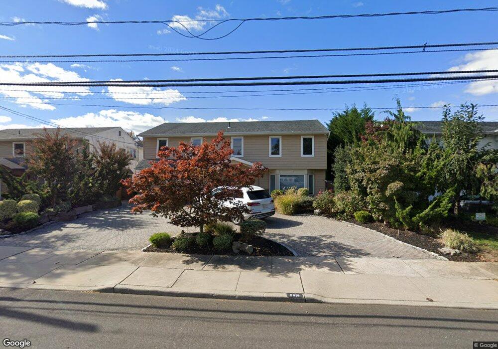 2818 Clubhouse Rd, Merrick, NY 11566 - photo 1