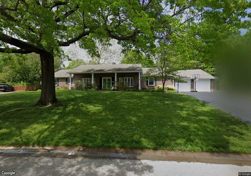 10810 Mansfield Ln, Shawnee, KS 66203 - photo 1