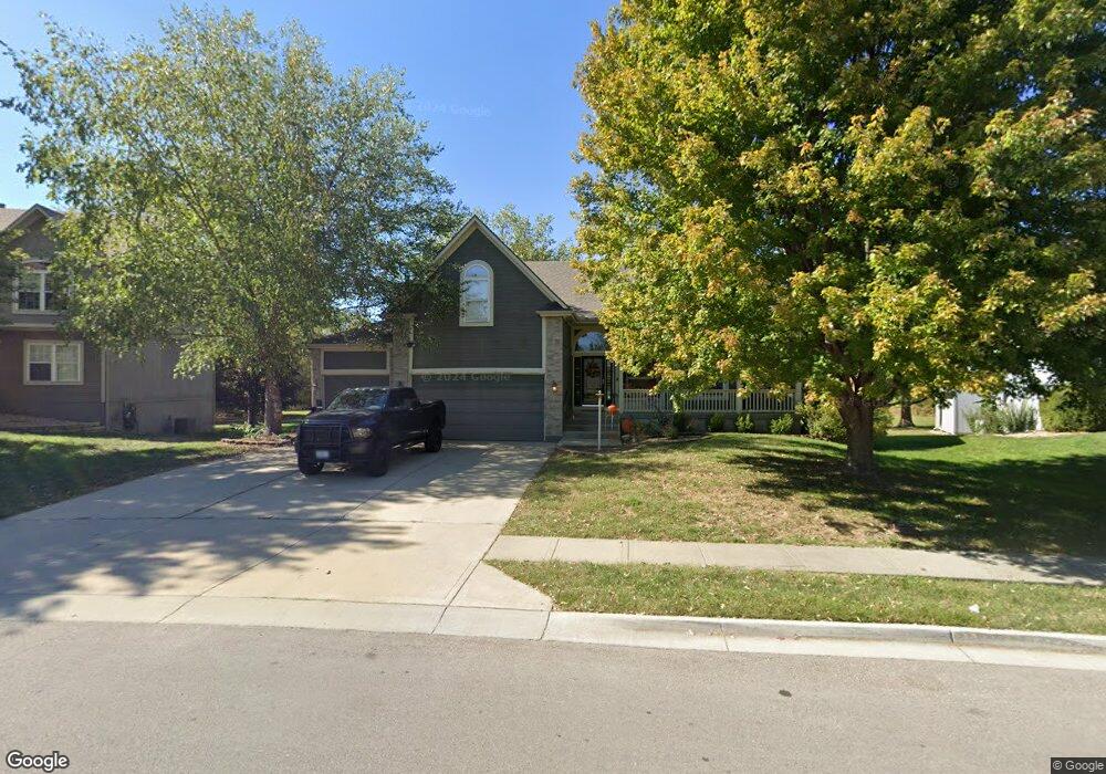 920 Old Mill Rd, Raymore, MO 64083 - photo 1