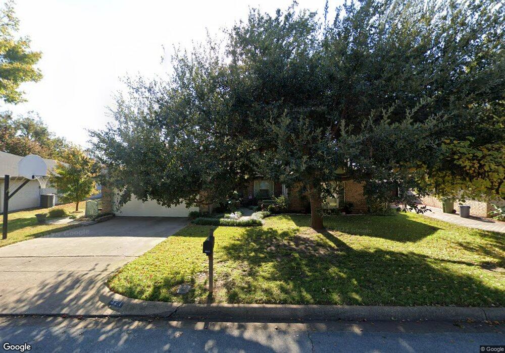 321 Stratford Dr, Hurst, TX 76054 - photo 1