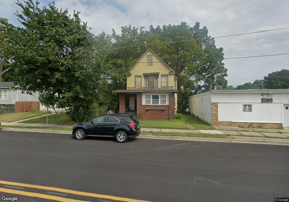 627 S Mcalister Ave, Waukegan, IL 60085 - photo 1