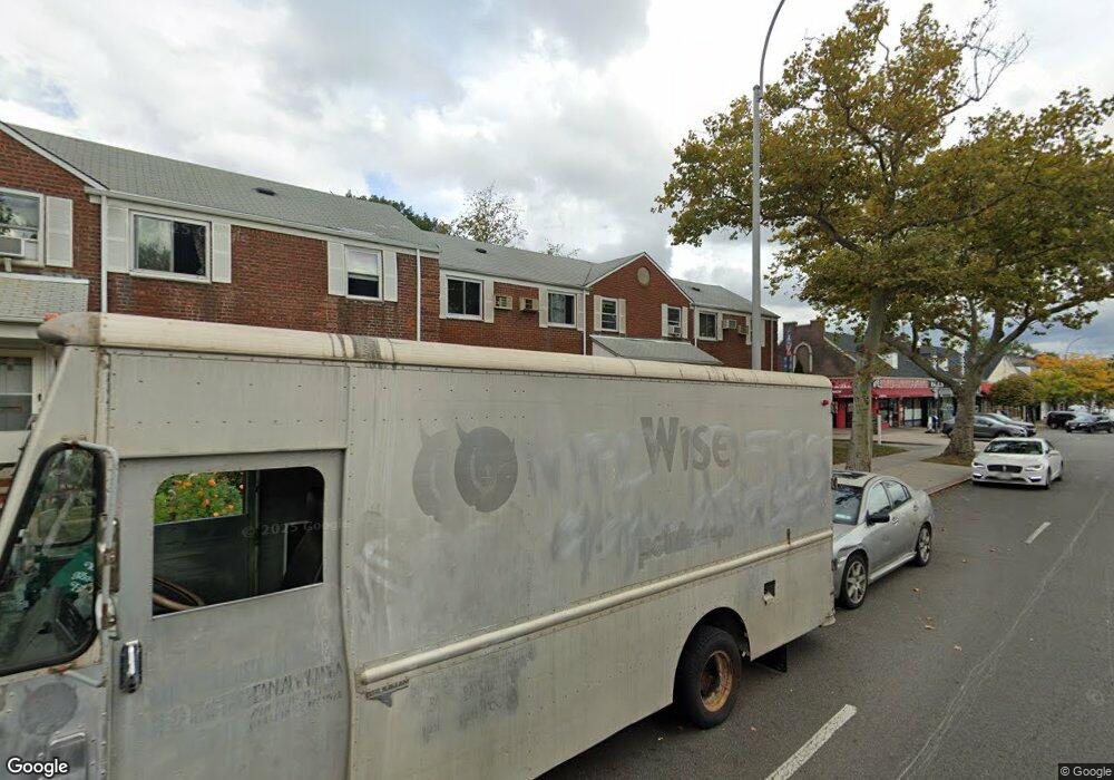 247-11 Union Turnpike unit D2, Bellerose, NY 11426 - photo 1