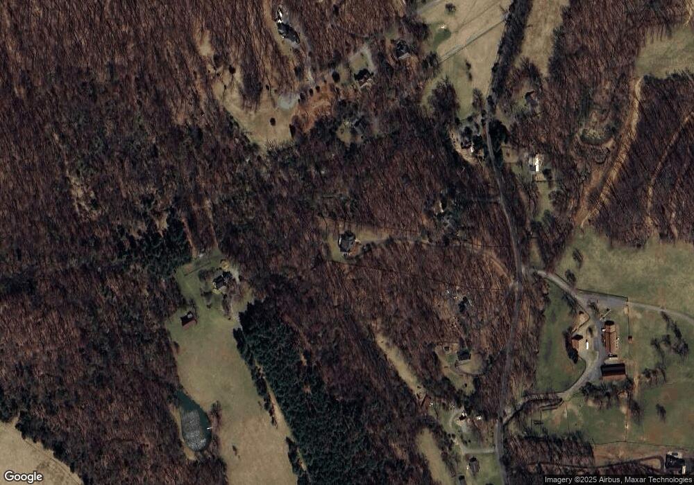 1018 Taylors Gap Rd, Charlottesville, VA 22903 - photo 1