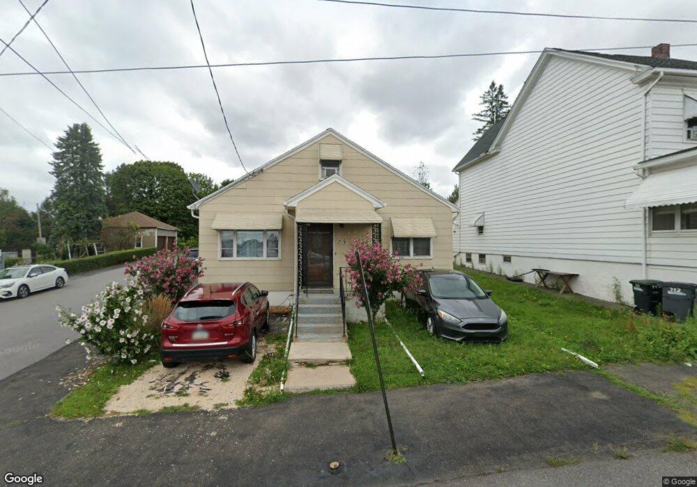 719 Garfield St, Hazleton, PA 18201 - photo 1