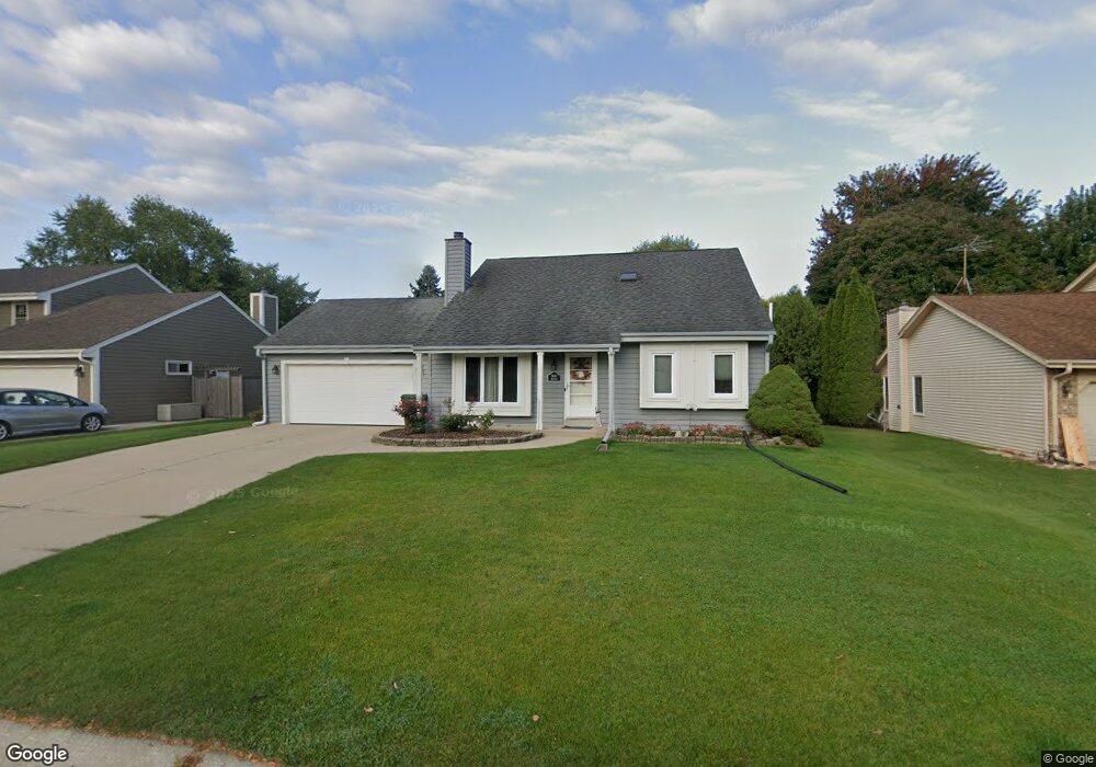 W153N7715 Meadow Lark Ln, Menomonee Falls, WI 53051 - photo 1