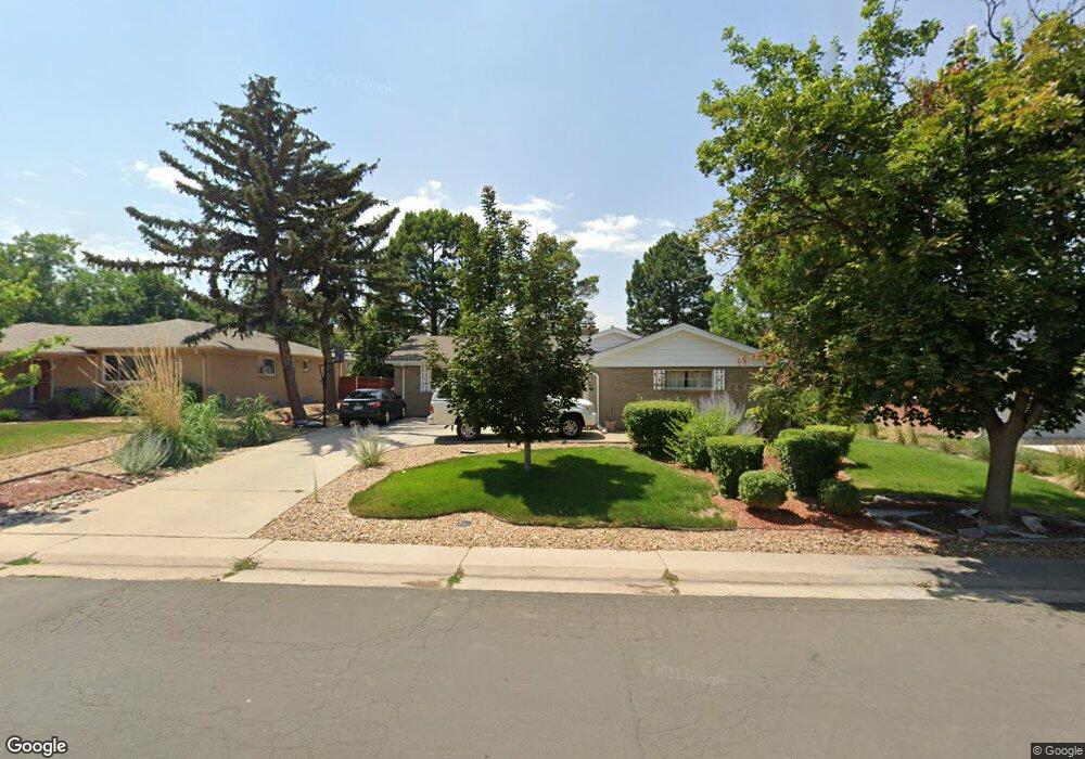 577 Oakland Ct, Aurora, CO 80010 - photo 1