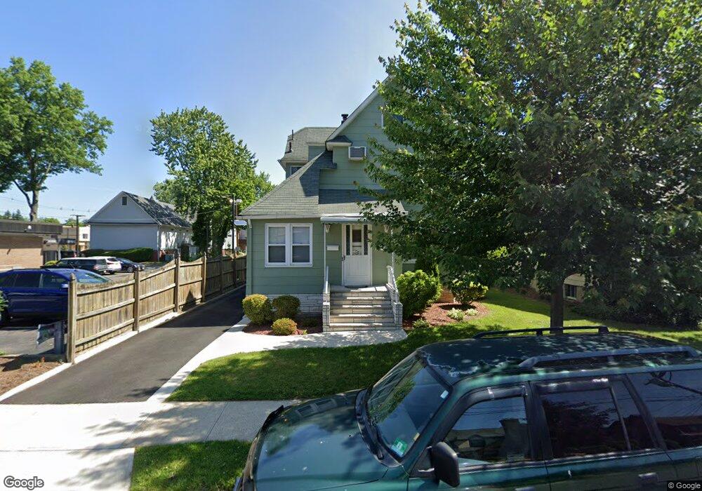 215 Raymond St, Hasbrouck Heights, NJ 07604 - photo 1