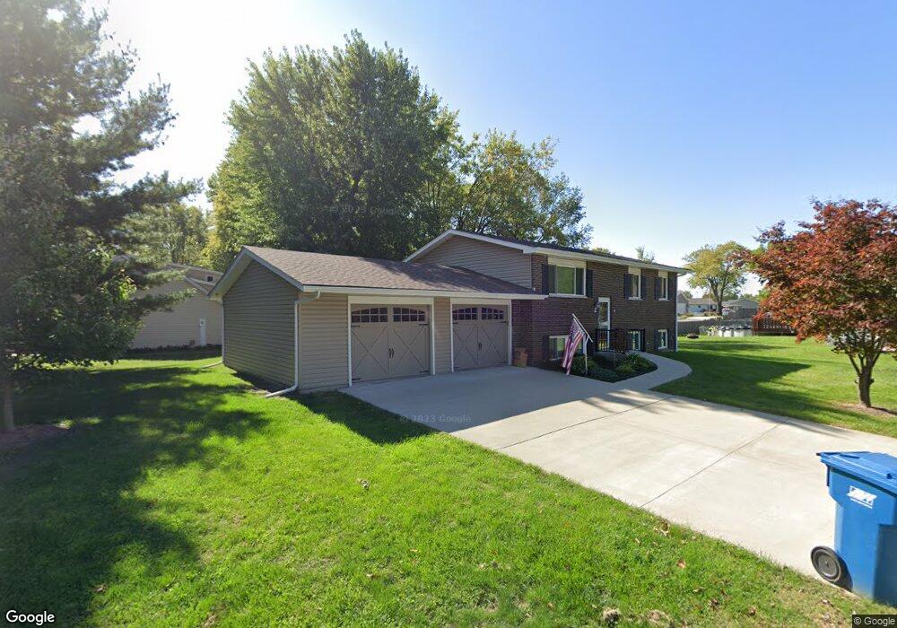 2 Nassau Dr, Maryville, IL 62062 - photo 1