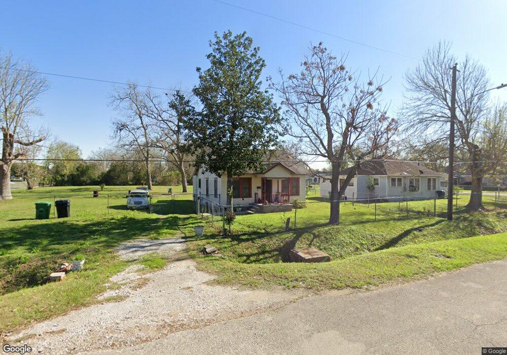 5006 Leffingwell St, Houston, TX 77026 - photo 1