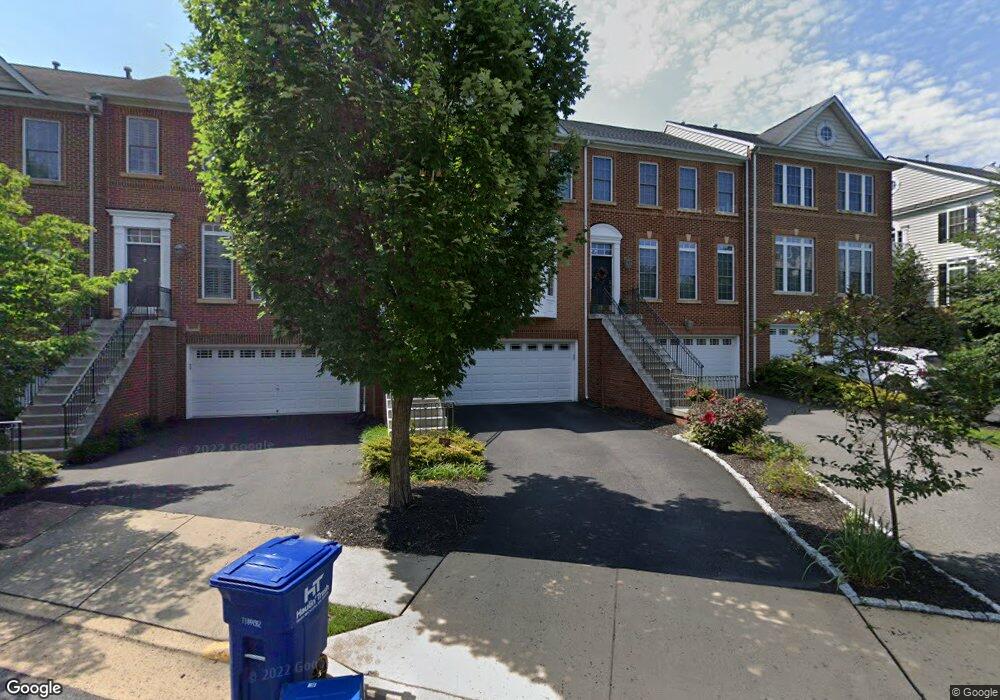 9915 Cyrandall Place, Oakton, VA 22124 - photo 1