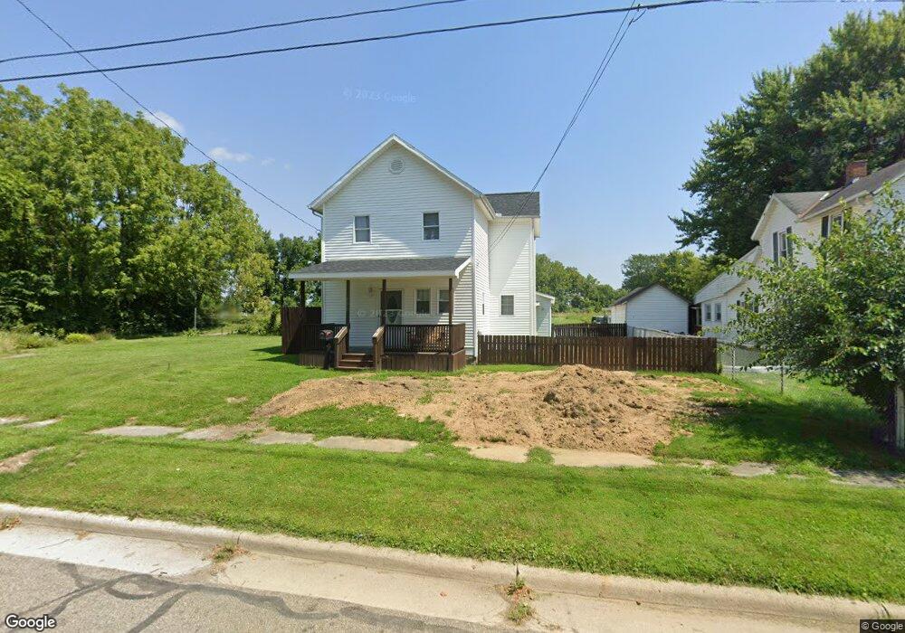 562 Thompson St, Marion, OH 43302 - photo 1