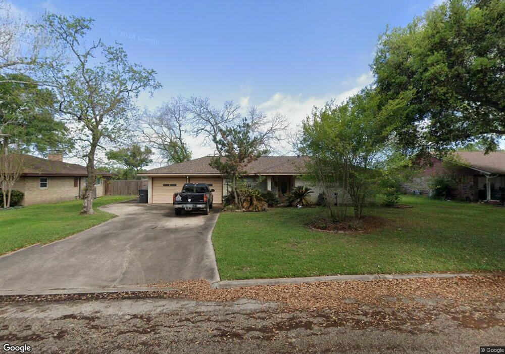 3913 Heatherglen St, Bay City, TX 77414 - photo 1
