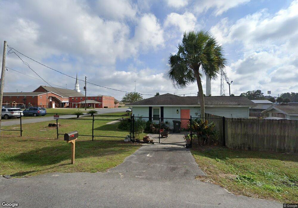 201 Aubrey St, Brunswick, GA 31523 - photo 1