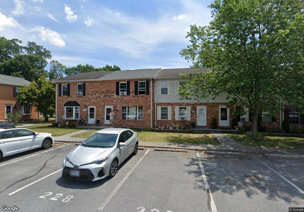 228 Nottoway Dr, Stephens City, VA 22655 - photo 1