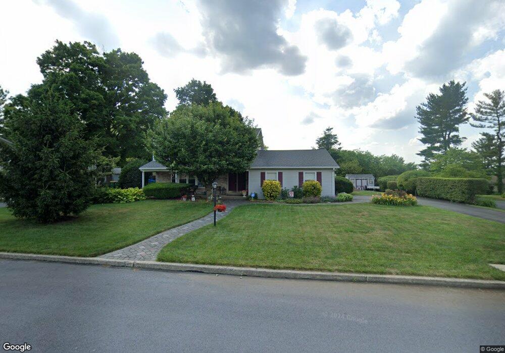 1239 Clearview Cir, Allentown, PA 18103 - photo 1