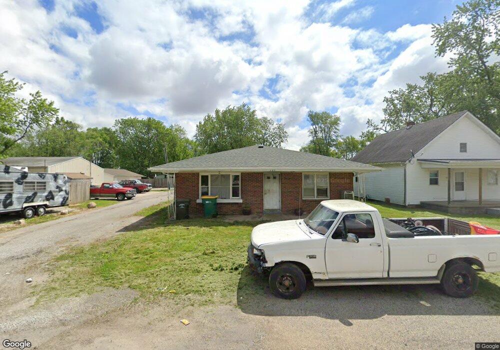 720 N 2nd Division St, Mattoon, IL 61938 - photo 1