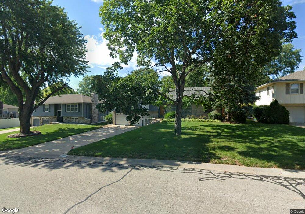 11510 Mcanany Dr, Shawnee, KS 66203 - photo 1