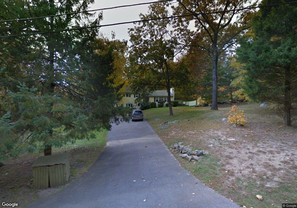 4 Lorraine Rd, South Salem, NY 10590 - photo 1