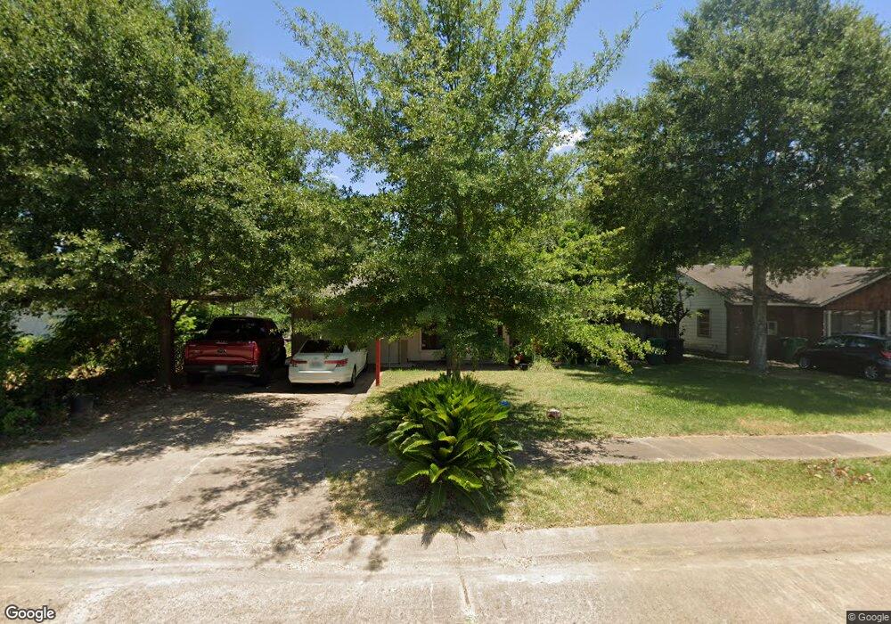 10913 Stover St, Houston, TX 77075 - photo 1
