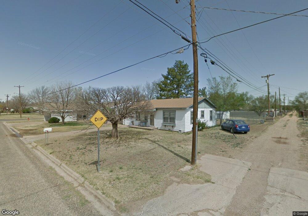2308 W 13th St, Plainview, TX 79072 - photo 1