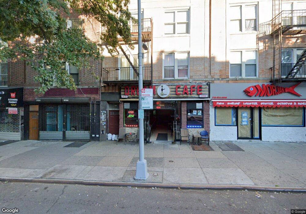 2542 Steinway St, Long Island City, NY 11103 - photo 1