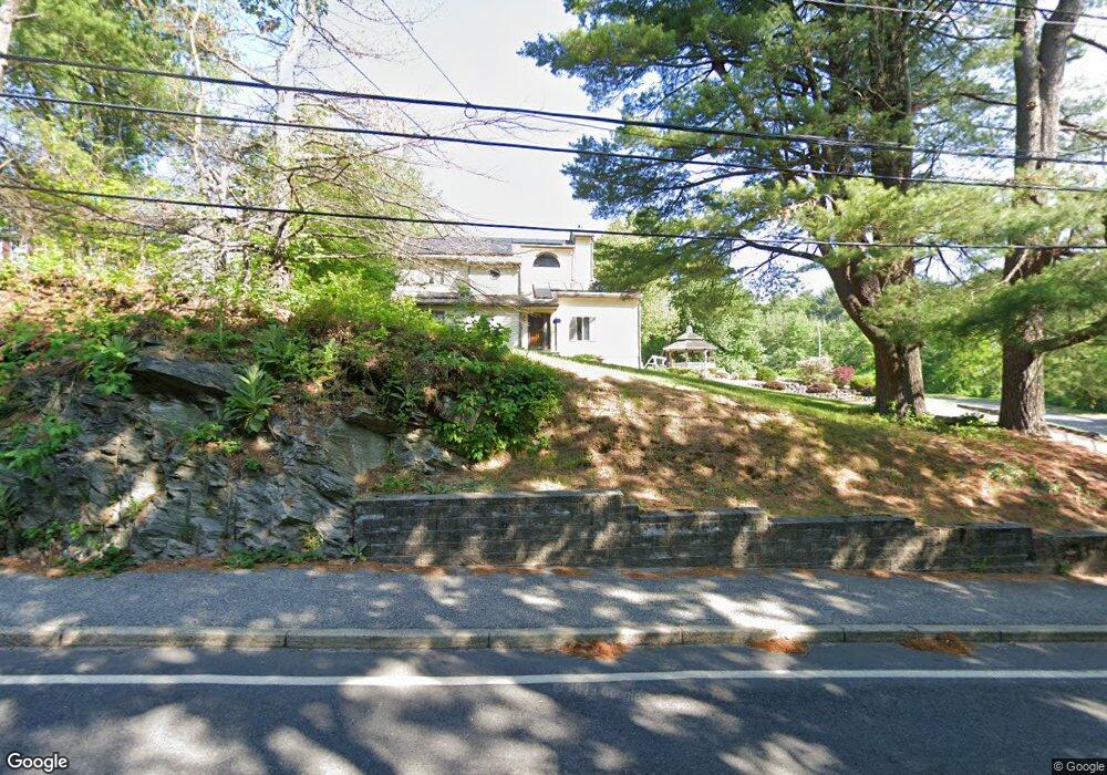 176 Lincoln St, Blackstone, MA 01504 - photo 1