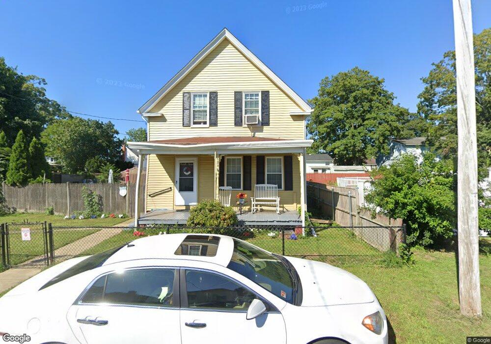 123 Stanton Ave, Riverside, RI 02915 - photo 1