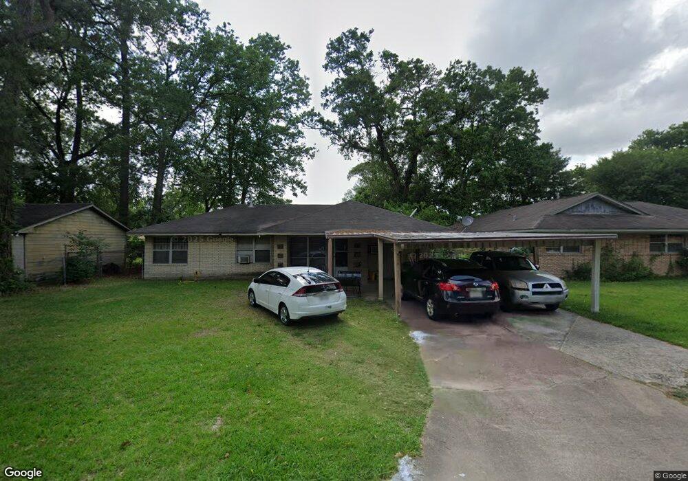 10327 Royal Oaks Dr, Houston, TX 77016 - photo 1
