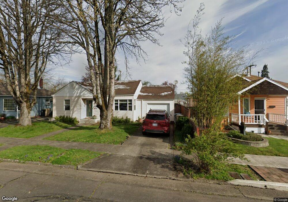 1029 15th Ave SW, Albany, OR 97321 - photo 1