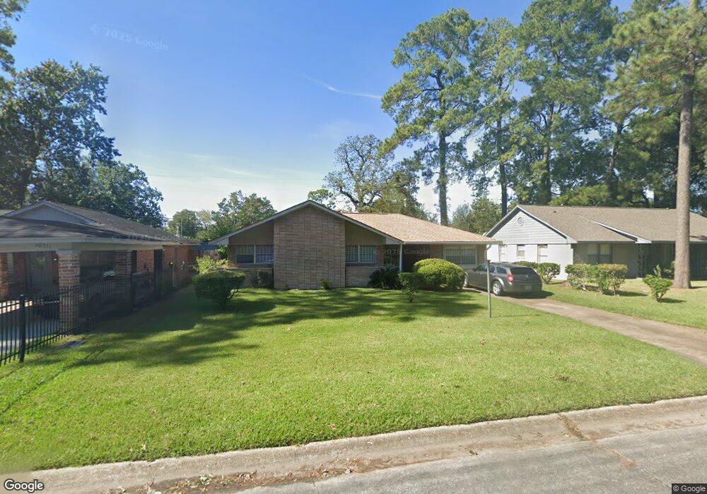 10315 Royal Oaks Dr, Houston, TX 77016 - photo 1