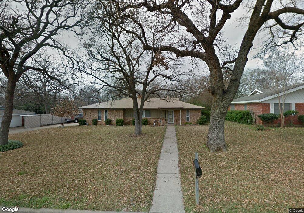 513 Caduceus Ln, Hurst, TX 76053 - photo 1