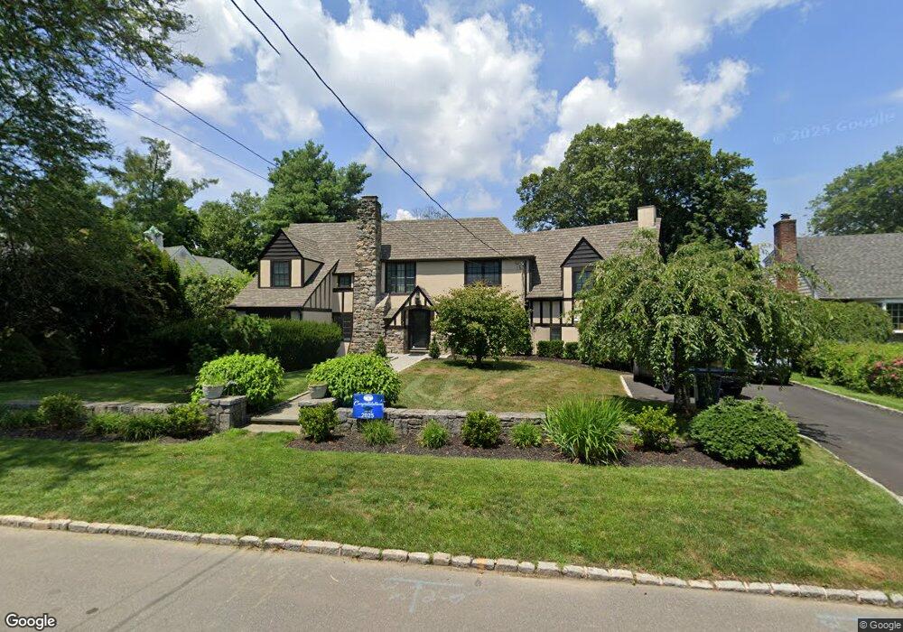 75 Ivy Way, Port Washington, NY 11050 - photo 1