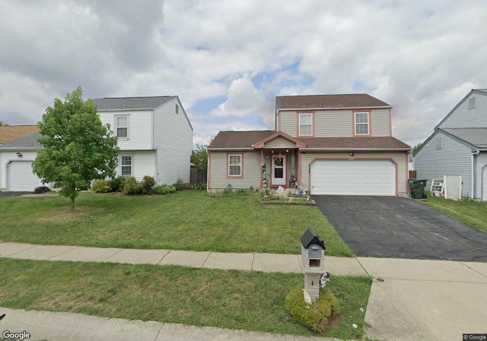 2252 Golden Leaf Ln, Columbus, OH 43223 - photo 1