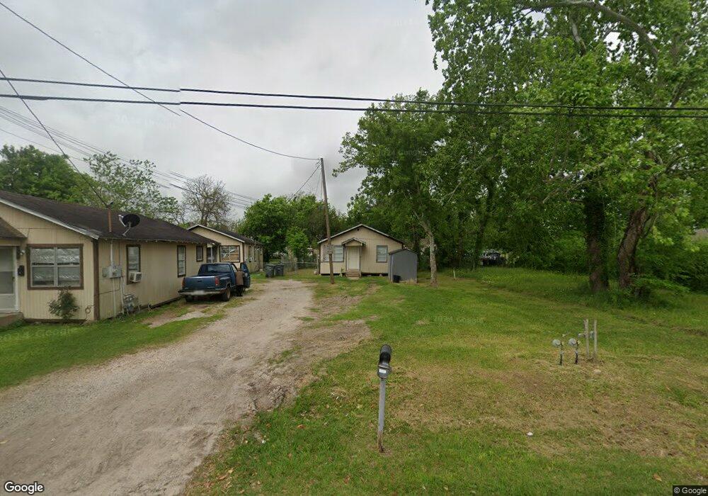 3300 Moore Ave unit 4, Bay City, TX 77414 - photo 1
