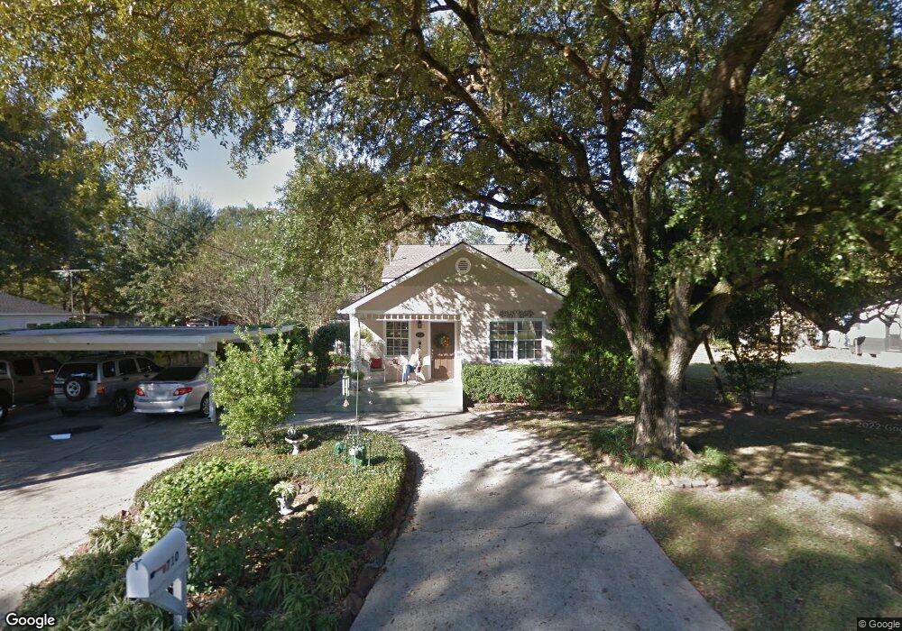 710 Mason St, Tomball, TX 77375 - photo 1