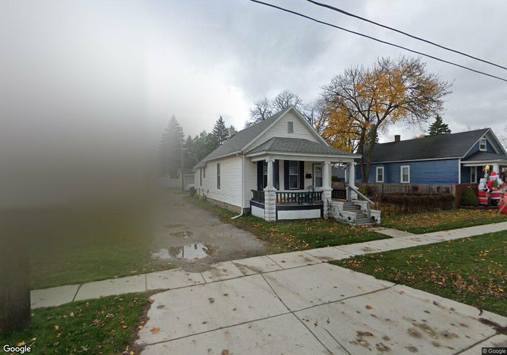 305 13th St, Port Huron, MI 48060 - photo 1