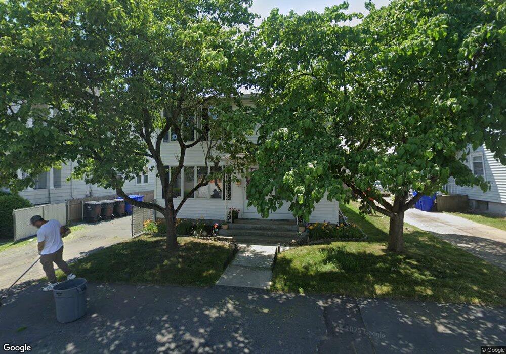 79 Slade St unit 2, Pawtucket, RI 02861 - photo 1