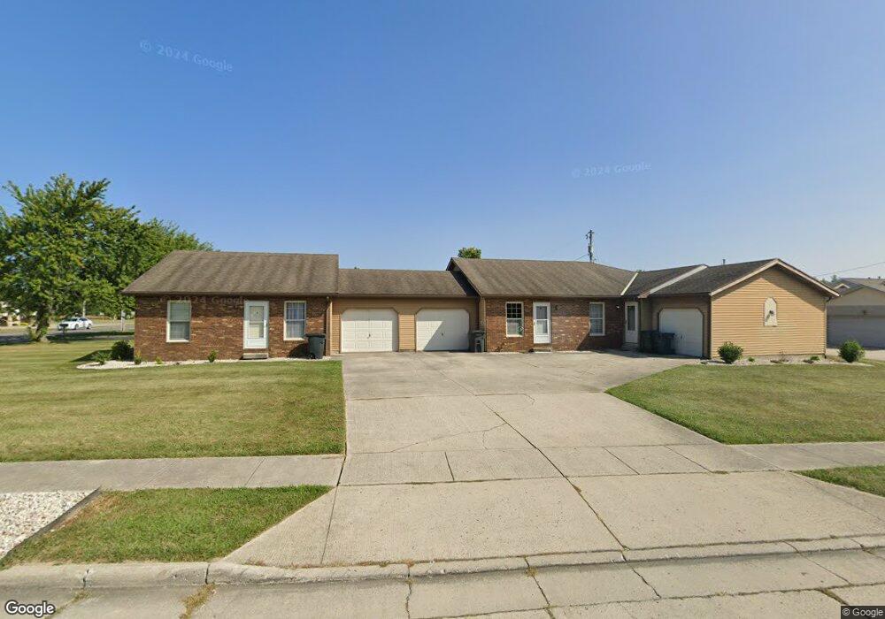 1290 Pebble Creek Dr, Lima, OH 45801 - photo 1