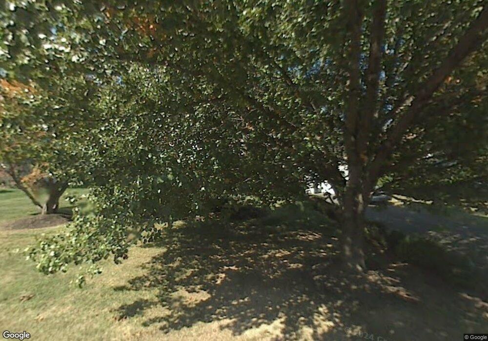 723 Schoolhouse Ln, Bound Brook, NJ 08805 - photo 1