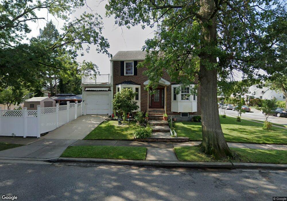 25 Woodland Rd, Valley Stream, NY 11581 - photo 1