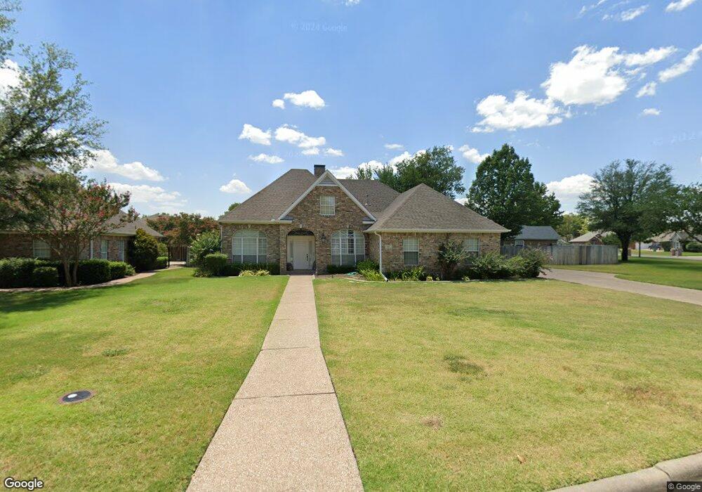 915 Mesquite St, Gainesville, TX 76240 - photo 1