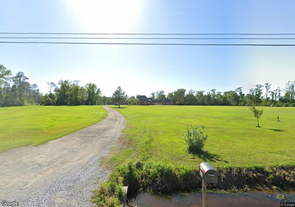 611 Sutherland Rd, Lake Charles, LA 70611 - photo 1