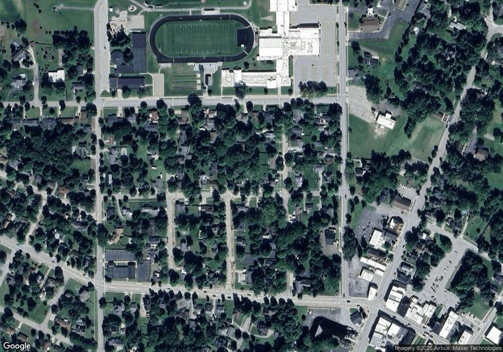 320 W Oak St, Vassar, MI 48768 - photo 1