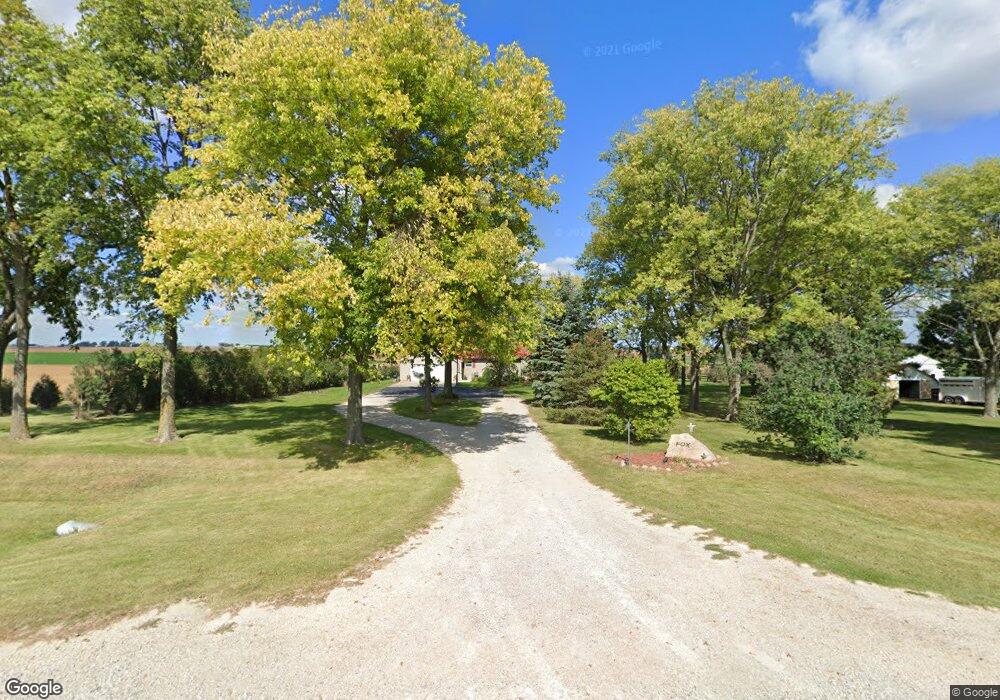 3463 Central City Rd, Center Point, IA 52213 - photo 1