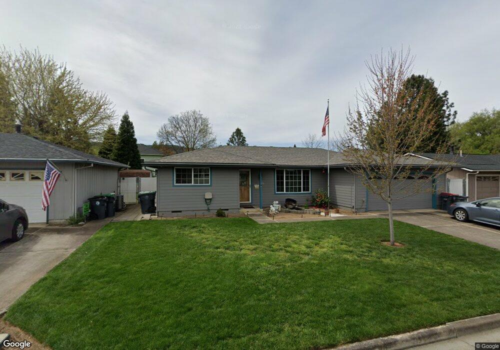 103 Donna Way, Central Point, OR 97502 - photo 1