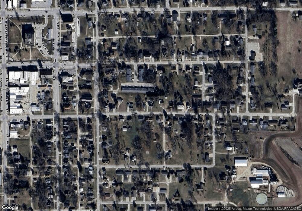 319 E Plum St, West Union, IA 52175 - photo 1