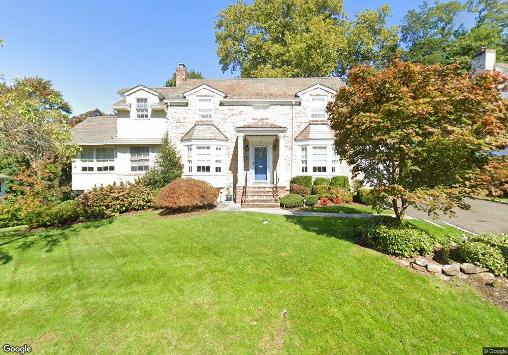 151 Shoreview Rd, Manhasset, NY 11030 - photo 1